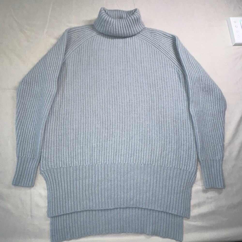 Magaschoni 100% Cashmere Ribbed Turtleneck Sweater Blue Medium M High Low Hem